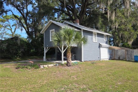 House in High Springs, Florida 4 bedrooms, 133.97 sq.m. № 2215808 - photo 2