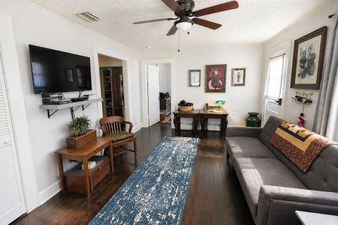 House in High Springs, Florida 4 bedrooms, 133.97 sq.m. № 2215808 - photo 3