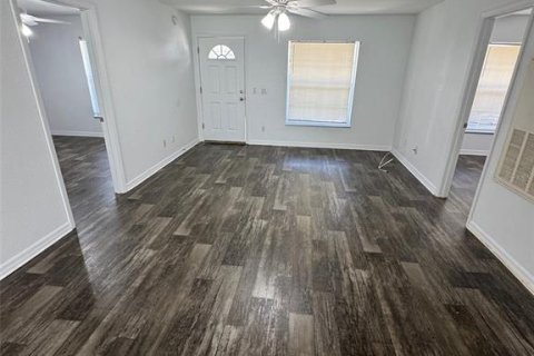 Apartamento en alquiler en Belleview, Florida, 3 dormitorios, 92.9 m2 № 1812574 - foto 4
