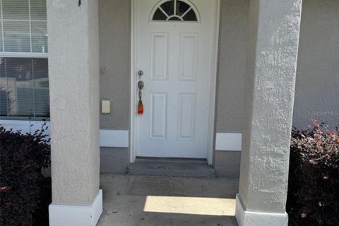 Apartamento en alquiler en Belleview, Florida, 3 dormitorios, 92.9 m2 № 1812574 - foto 2