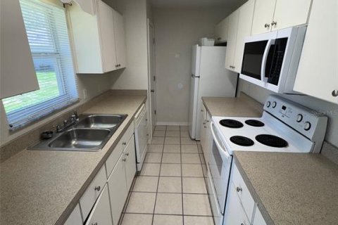 Apartamento en alquiler en Belleview, Florida, 3 dormitorios, 92.9 m2 № 1812574 - foto 6