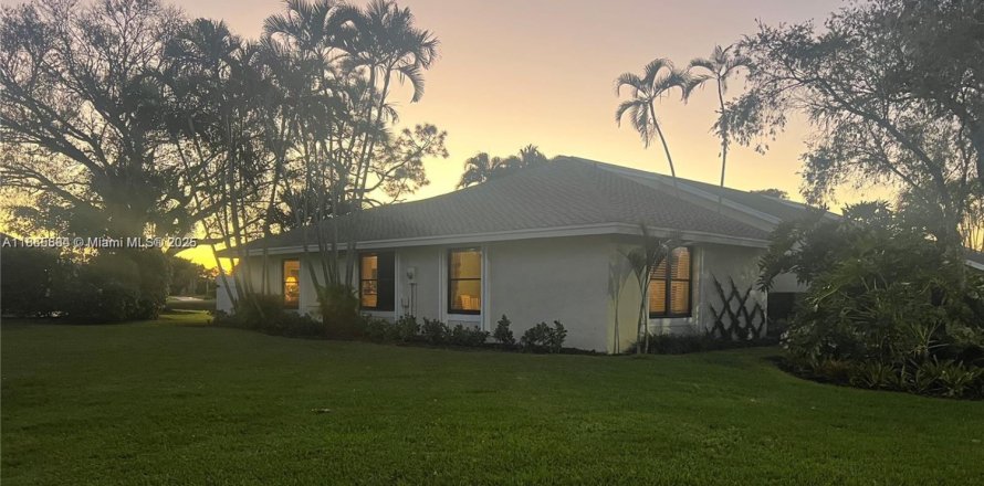 Adosado en Palm Beach Gardens, Florida 3 dormitorios, 176.98 m2 № 1979306