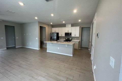 House in Haines City, Florida 3 bedrooms, 129.13 sq.m. № 1659660 - photo 4