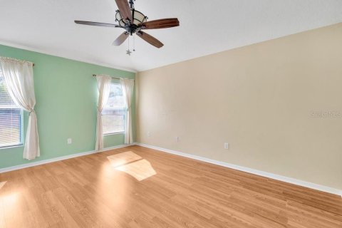 House in Plant City, Florida 3 bedrooms, 135.92 sq.m. № 1919692 - photo 3