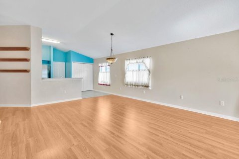 Casa en venta en Plant City, Florida, 3 dormitorios, 135.92 m2 № 1919692 - foto 4