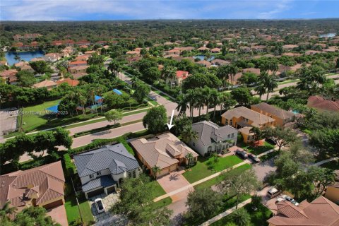 Снять в аренду виллу или дом в Мирамар, Флорида 4 спальни, 244.7м2, № 1957740 - фото 28