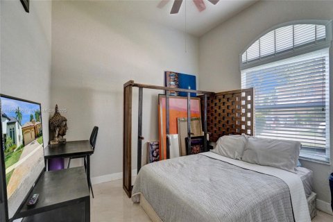 Снять в аренду виллу или дом в Мирамар, Флорида 4 спальни, 244.7м2, № 1957740 - фото 20