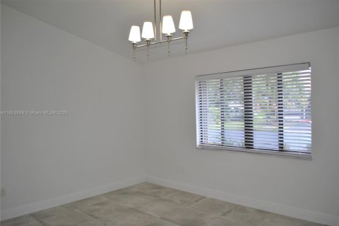 Condo in Miami, Florida, 2 bedrooms № 2076761 - photo 14