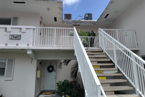 Купить кондоминиум в Майами, Флорида 1 спальня, 58.99м2, № 2047309 - фото 30