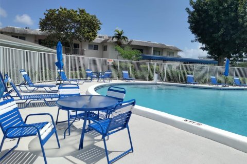 Купить кондоминиум в Майами, Флорида 1 спальня, 58.99м2, № 2047309 - фото 25