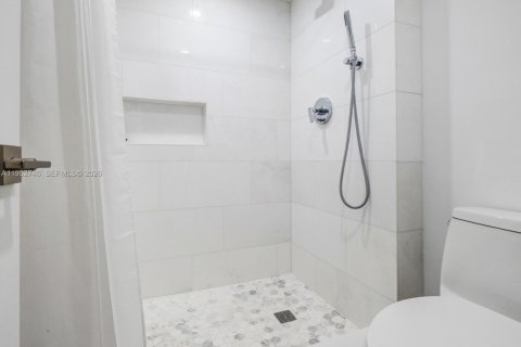 Купить кондоминиум в Авентура, Флорида 2 спальни, 96.43м2, № 2025400 - фото 15