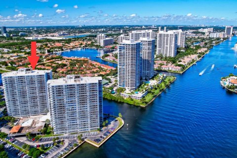 Купить кондоминиум в Авентура, Флорида 2 спальни, 96.43м2, № 2025400 - фото 21