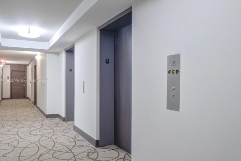 Купить кондоминиум в Авентура, Флорида 2 спальни, 96.43м2, № 2025400 - фото 17