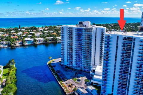 Купить кондоминиум в Авентура, Флорида 2 спальни, 96.43м2, № 2025400 - фото 22