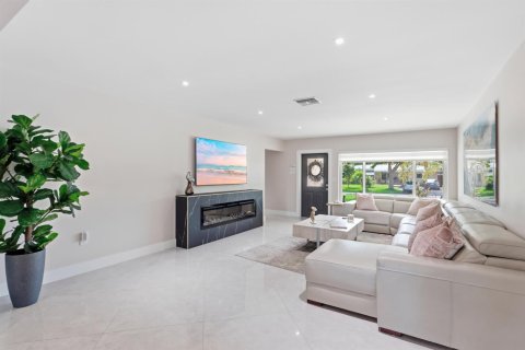 Casa en venta en Oakland Park, Florida, 5 dormitorios, 248.23 m2 № 2267798 - foto 5