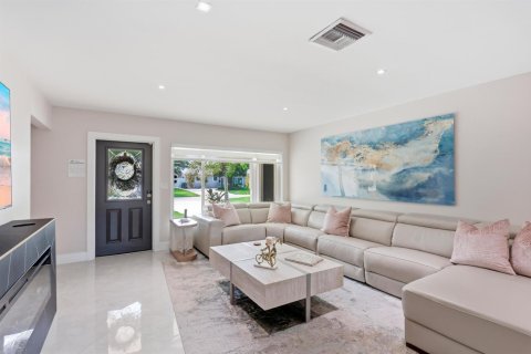 Casa en venta en Oakland Park, Florida, 5 dormitorios, 248.23 m2 № 2267798 - foto 6