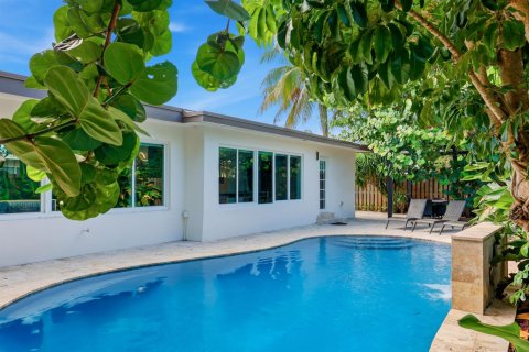 Casa en venta en Oakland Park, Florida, 5 dormitorios, 248.23 m2 № 2267798 - foto 3