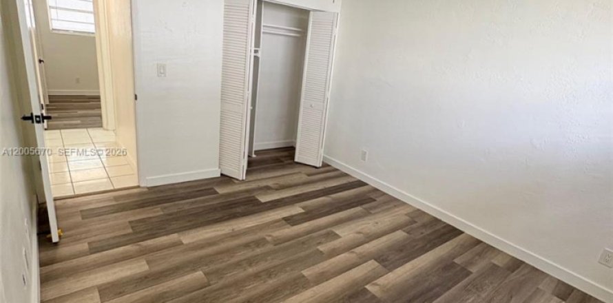 Condo in Miami, Florida, 2 bedrooms  № 2069656