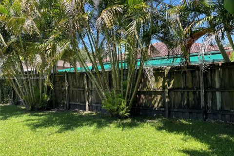 Casa en alquiler en Miami, Florida, 3 dormitorios, 174.47 m2 № 1897801 - foto 24
