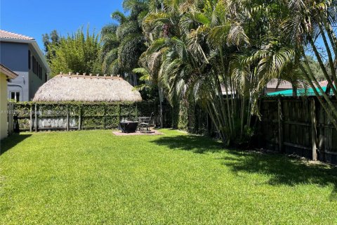 Casa en alquiler en Miami, Florida, 3 dormitorios, 174.47 m2 № 1897801 - foto 25
