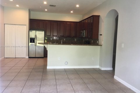 Casa en alquiler en Miami, Florida, 3 dormitorios, 174.47 m2 № 1897801 - foto 8