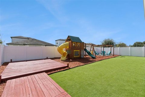 House in Kissimmee, Florida 3 bedrooms, 155.8 sq.m. № 2437793 - photo 12