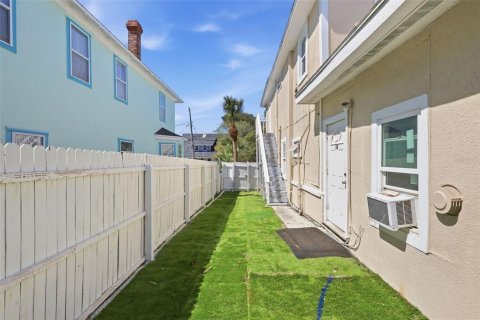 Commercial property in Daytona Beach, Florida 211.72 sq.m. № 2377945 - photo 4