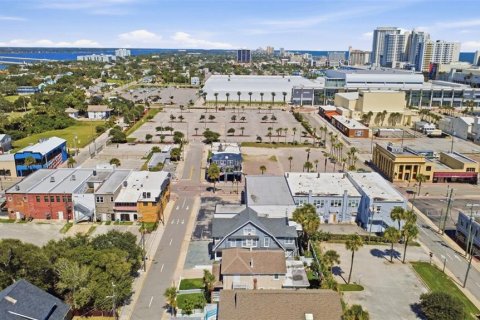 Commercial property in Daytona Beach, Florida 211.72 sq.m. № 2377945 - photo 6