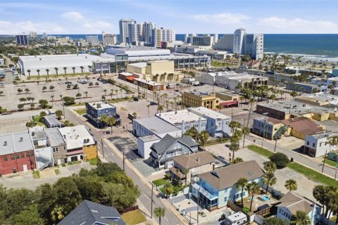 Commercial property in Daytona Beach, Florida 211.72 sq.m. № 2377945 - photo 5