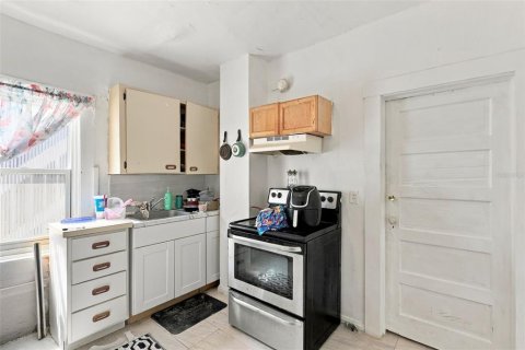 Commercial property in Daytona Beach, Florida 211.72 sq.m. № 2377945 - photo 15