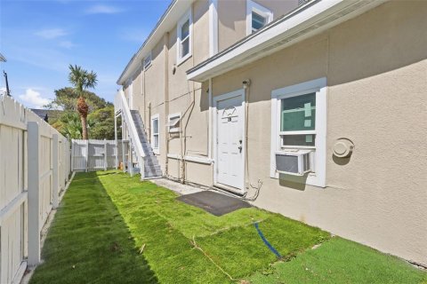 Commercial property in Daytona Beach, Florida 211.72 sq.m. № 2377945 - photo 3