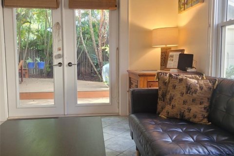Casa en alquiler en Tampa, Florida, 2 dormitorios, 177.81 m2 № 2156728 - foto 5