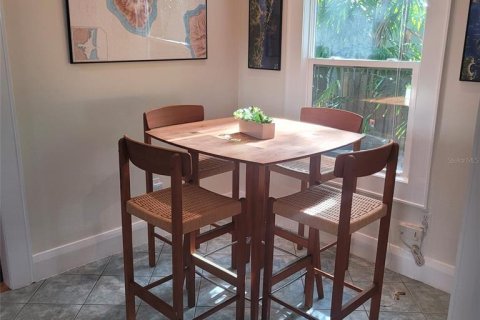 Casa en alquiler en Tampa, Florida, 2 dormitorios, 177.81 m2 № 2156728 - foto 3