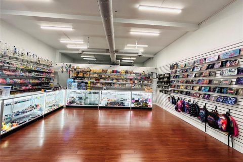 Immobilier commercial à vendre à Miami, Floride № 1987376 - photo 2