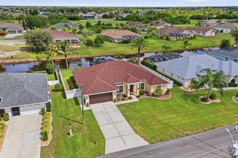 House in Rotonda, Florida 4 bedrooms, 200.67 sq.m. № 2099806 - photo 3