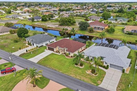 House in Rotonda, Florida 4 bedrooms, 200.67 sq.m. № 2099806 - photo 6