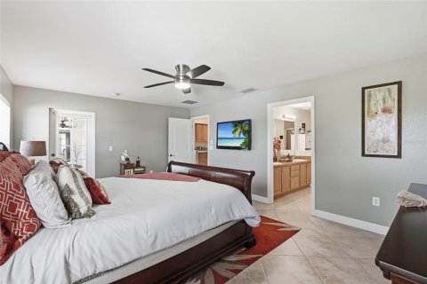 House in Rotonda, Florida 4 bedrooms, 200.67 sq.m. № 2099806 - photo 27