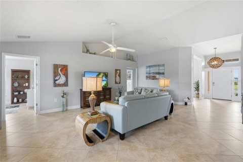 House in Rotonda, Florida 4 bedrooms, 200.67 sq.m. № 2099806 - photo 15