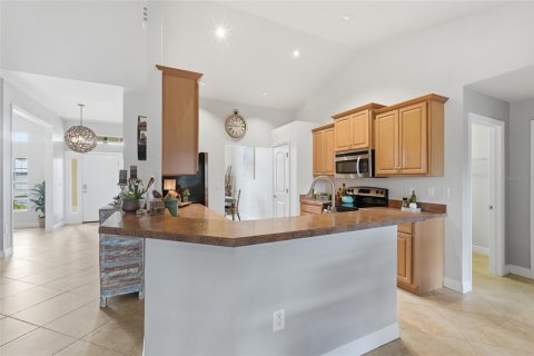 House in Rotonda, Florida 4 bedrooms, 200.67 sq.m. № 2099806 - photo 18