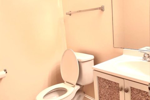 Condo in West Palm Beach, Florida, 1 bedroom  № 2169812 - photo 9
