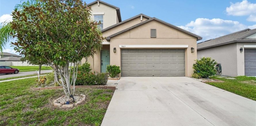 Villa ou maison à Sun City Center, Floride 5 chambres, 224.36 m2 № 2350318