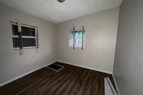 Casa en venta en Orlando, Florida, 4 dormitorios, 118.82 m2 № 2345090 - foto 4