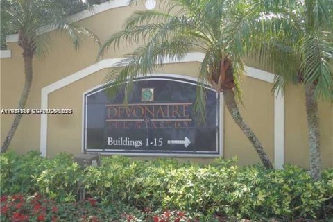 Снять в аренду кондоминиум в Пемброк-Пайнс, Флорида 2 спальни, 85.66м2, № 1986322 - фото 3