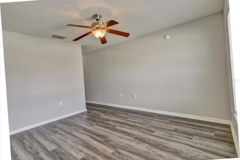 Villa ou maison à louer à Winter Haven, Floride: 4 chambres, 148.64 m2 № 2306824 - photo 14