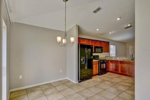 Villa ou maison à louer à Winter Haven, Floride: 4 chambres, 148.64 m2 № 2306824 - photo 11