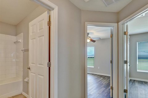 Villa ou maison à louer à Winter Haven, Floride: 4 chambres, 148.64 m2 № 2306824 - photo 21