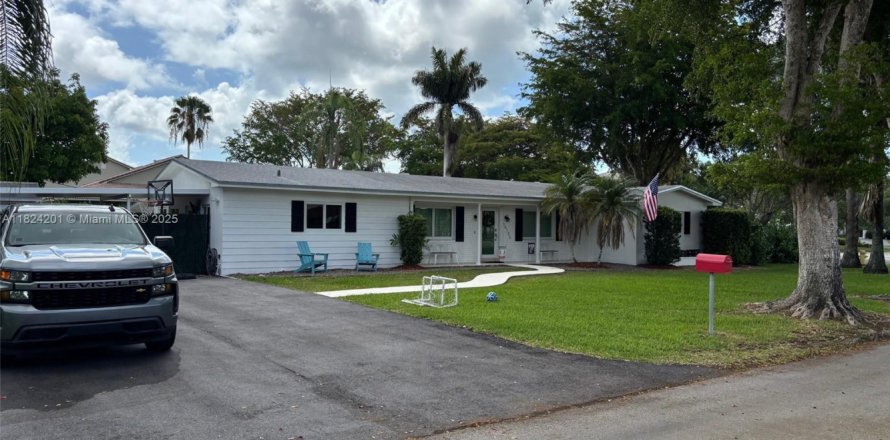 Casa en Palmetto Bay, Florida 4 dormitorios, 272.76 m2 № 1790329