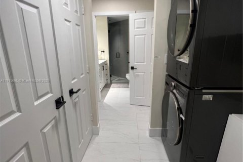 Condo in Aventura, Florida, 4 bedrooms  № 1971790 - photo 26