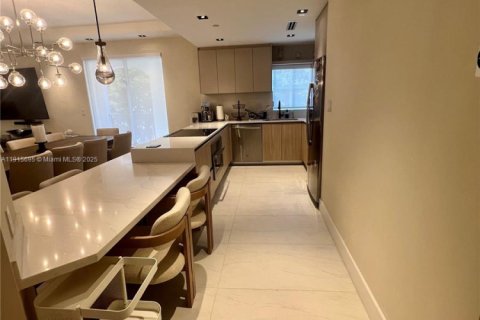 Condo in Aventura, Florida, 4 bedrooms  № 1971790 - photo 7