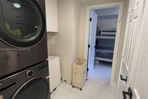 Condo in Aventura, Florida, 4 bedrooms  № 1971790 - photo 25